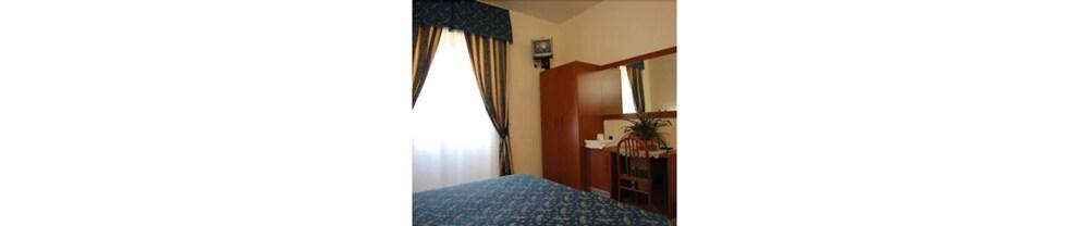 Hotel Maryelen 2 Roma Dış mekan fotoğraf
