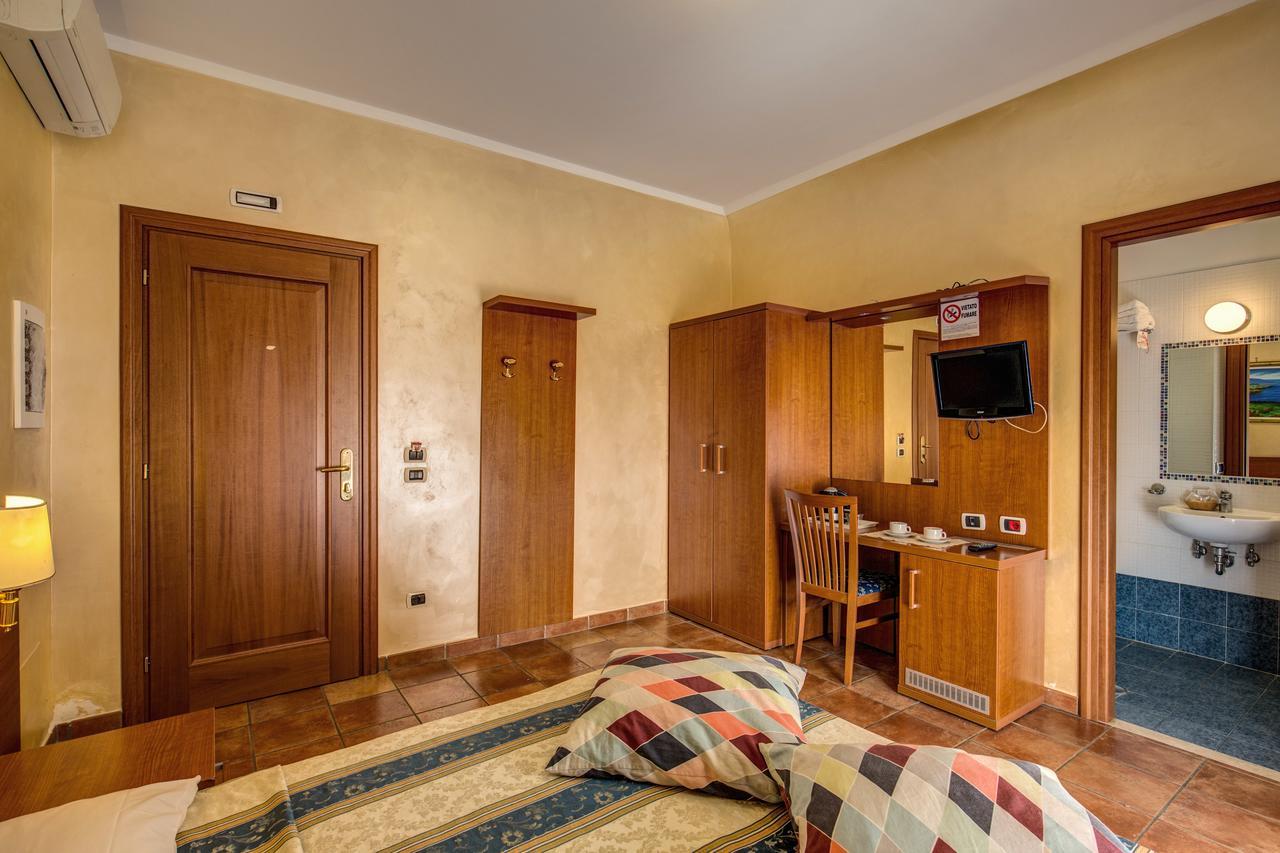 Hotel Maryelen 2 Roma Dış mekan fotoğraf